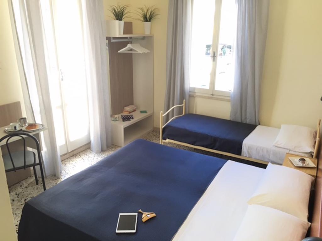 Hotel Byron Solo Per Giovani Риччоне Экстерьер фото
